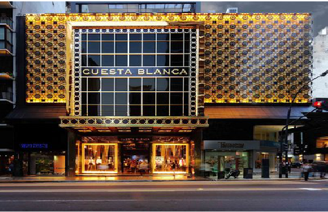 彭泽门头设计与商业空间的纽带。